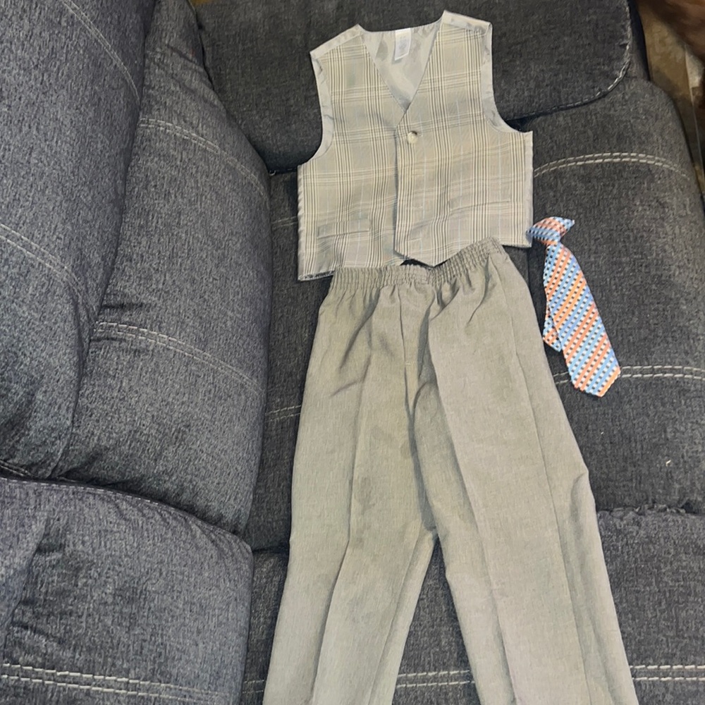 Suit & tie
